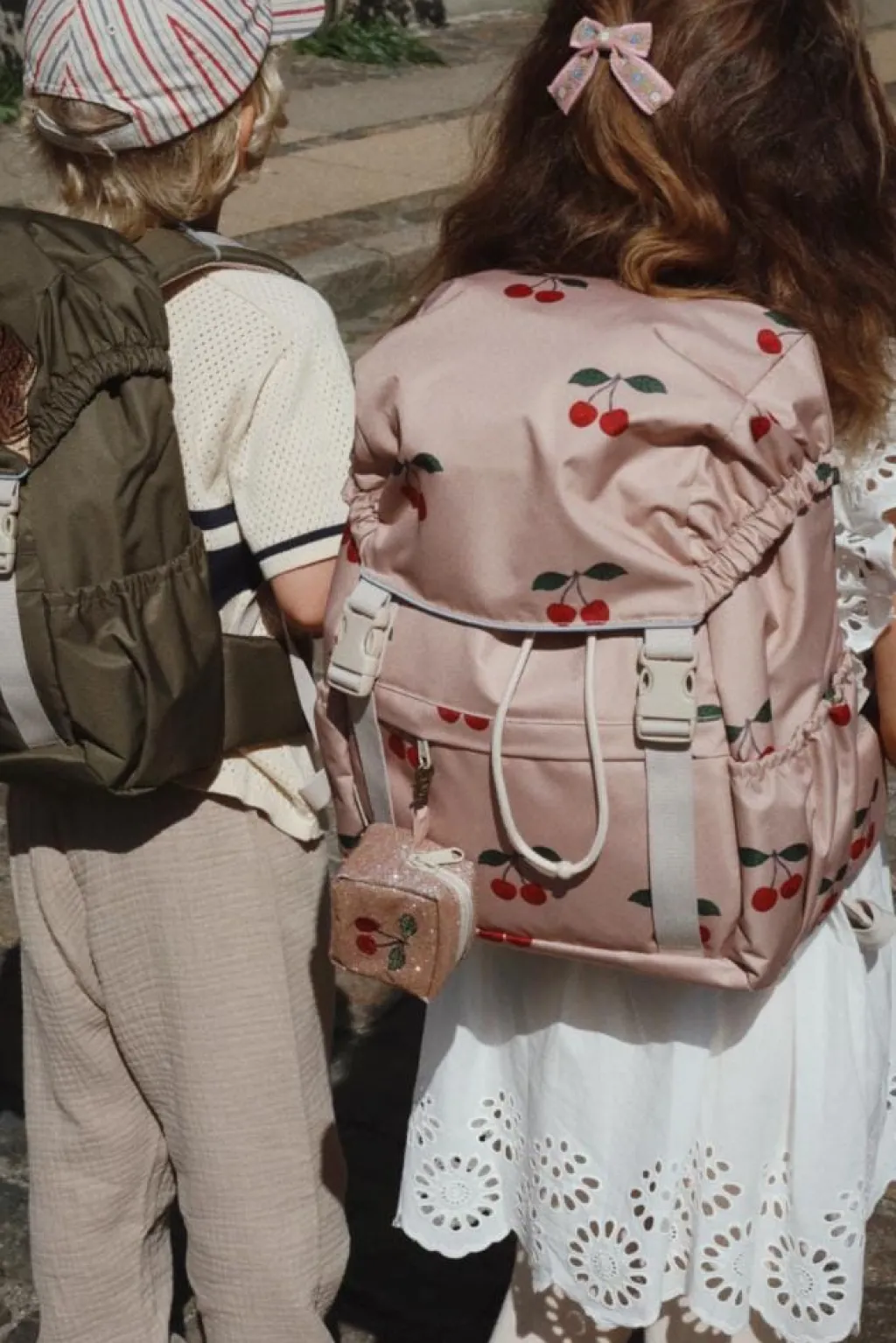 Konges Slojd Clover schooltas - Ma grande cerise -