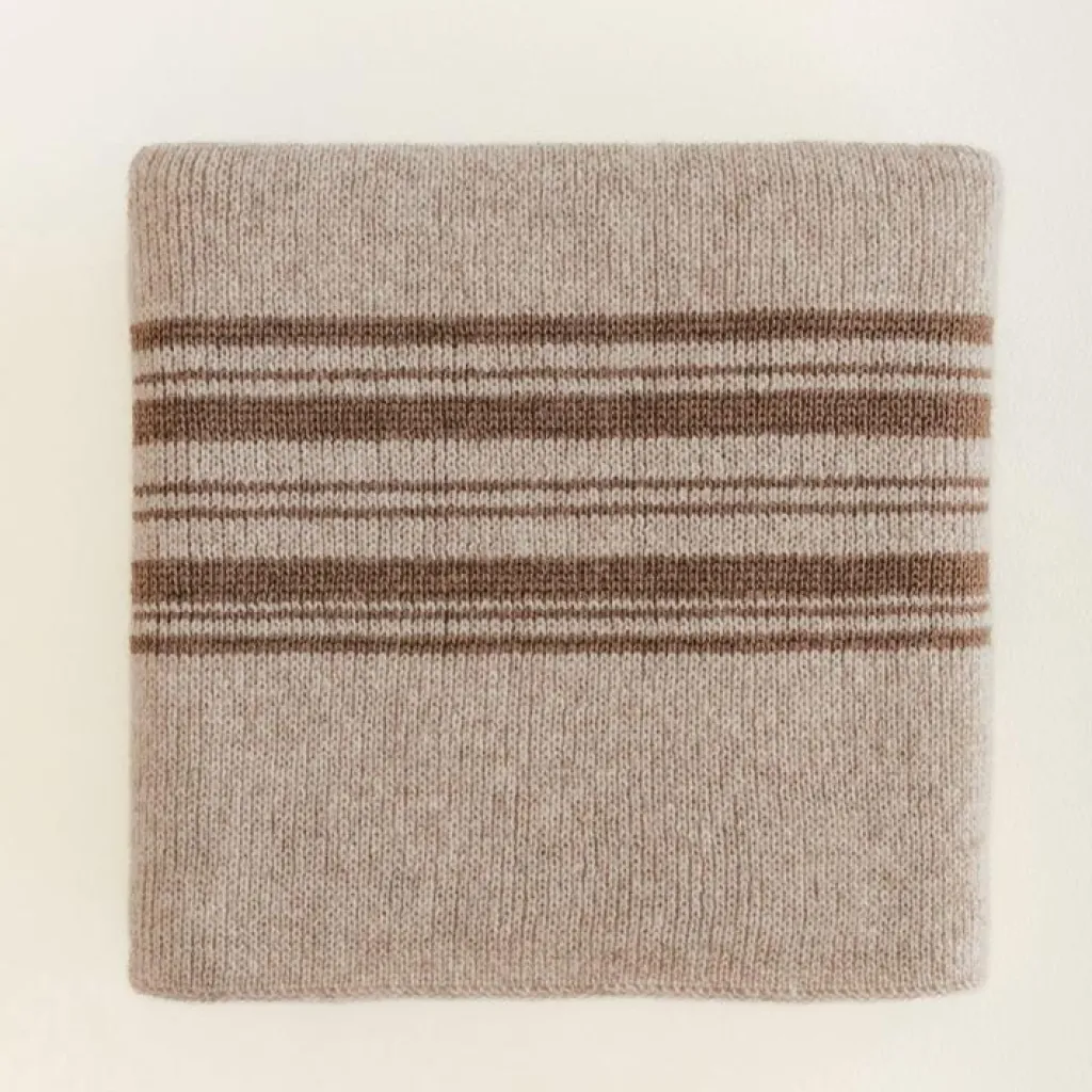 Hvid Deken Gilbert - Sand / Walnut - Outlet