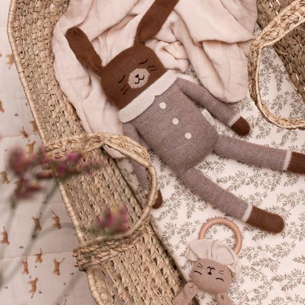 Main Sauvage Grote knuffel Bunny bodysuit - Oat jumpsuit -