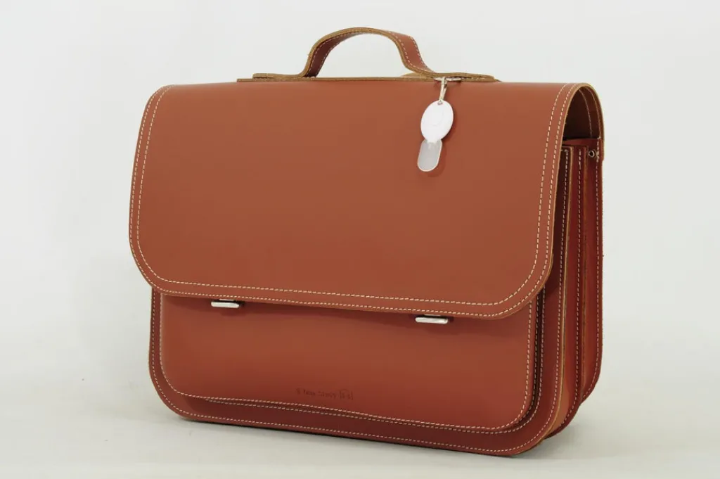 Own Stuff Lederen boekentas met magneetsluiting - Chestnut - Discount