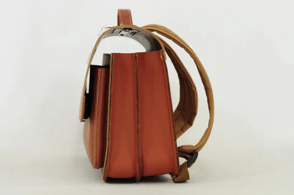 Own Stuff Lederen boekentas met magneetsluiting - Chestnut - Discount