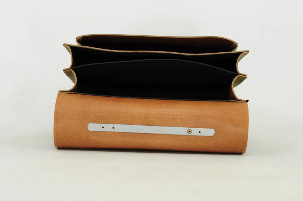 Own Stuff Lederen boekentas met magneetsluiting - Moss - Discount