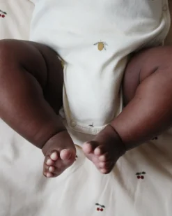 Konges Slojd Newborn rompertje - Lemon body -