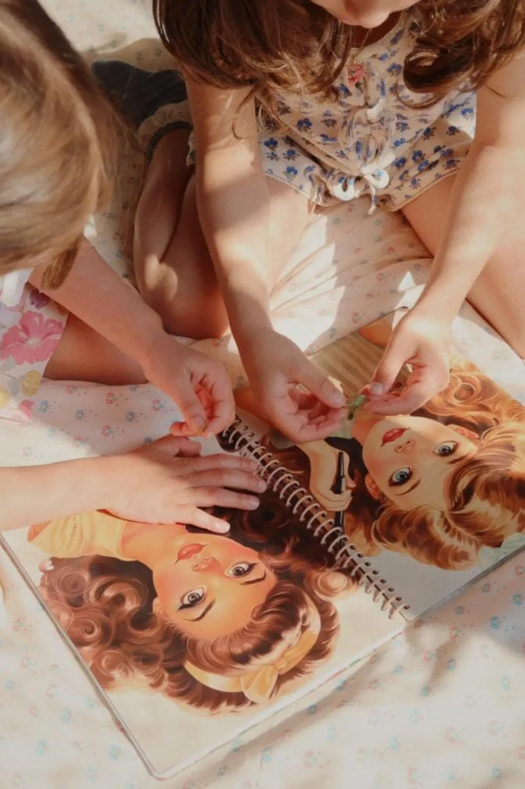 Konges Slojd Stickerboek - Glam me up - Hot