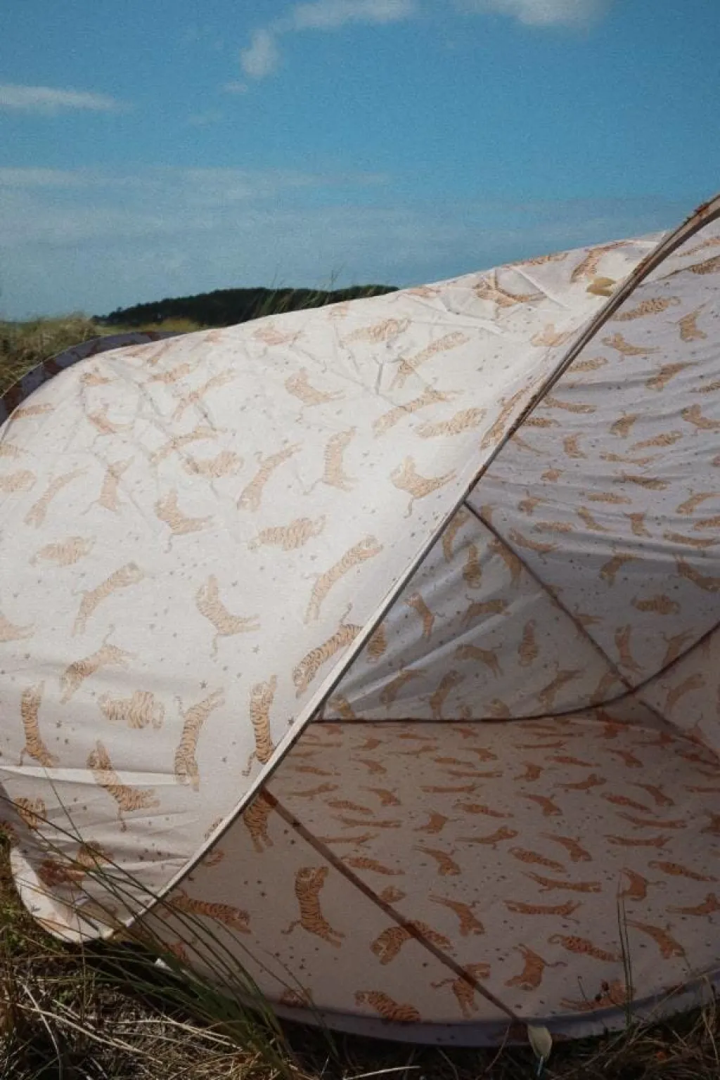 Konges Slojd Strandtent pop-up UV50+ - Tiger - Online