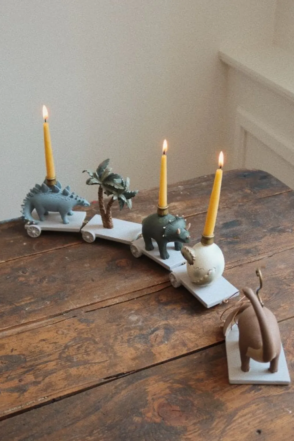 Konges Slojd Train d'anniversaire - Dinomite - Outlet