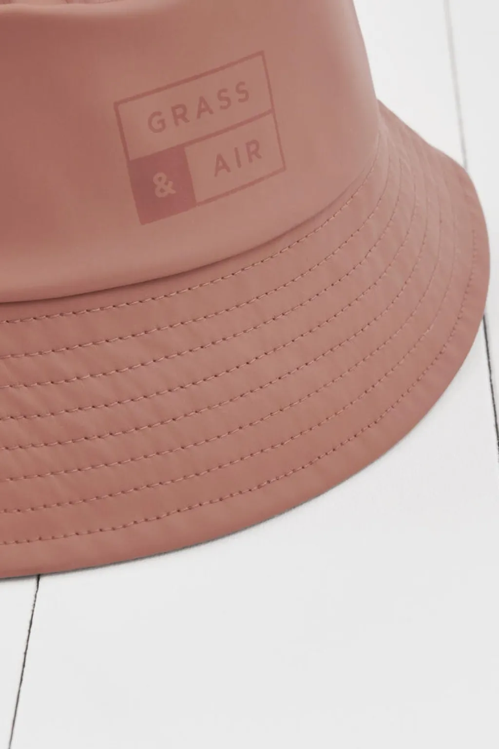 Grass & Air Vissershoedje - Rose -