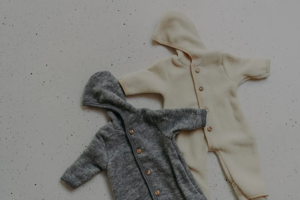 Engel Natur Wollen onesie - Light grey Mélange - Hot