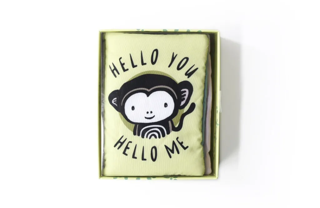 Wee Gallery Zacht babyboekje - Hello you, Hello me - Clearance